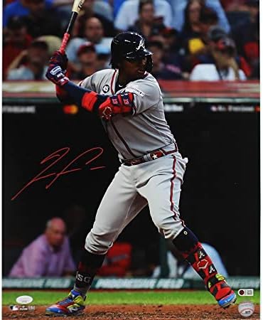 רונלד אקונה ג'וניור חתמה על אטלנטה ברייבס לא ממוסגרת 16 × 20 MLB צילום - חבטות ג'רזי אפור - תמונות MLB עם חתימה